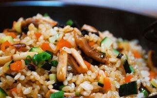 饭店炒饭爆料视频播放,视频曝光炒饭制作全过程